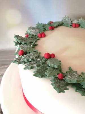 Decorate your Christmas Cake - 7th December